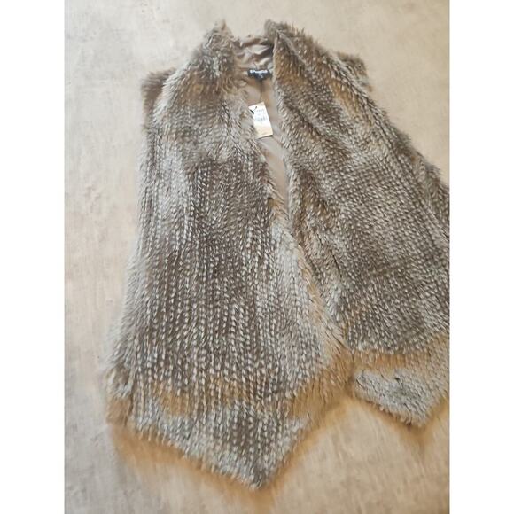 Express Tan Faux Fur Vest Medium - Picture 2 of 8